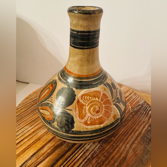 Vintage Tonala Mexican Pottery Vase - Picture 6 of 12